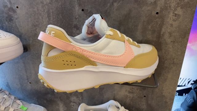 Nike Waffle Debut (White/Sesame/Gym Red/Atmosphere) - Style Code: DV0764-100 смотреть онлайн