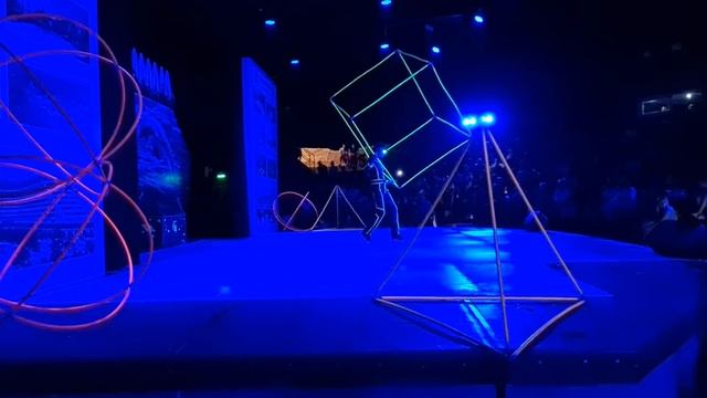Lazer Show - Delphine Deluxe смотреть онлайн