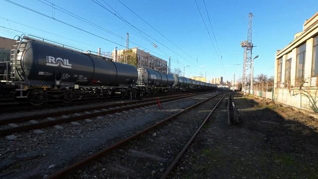 DB Cargo 88 027 с МДТВ 48085 навлиза в гара Владимир Павлов смотреть онлайн