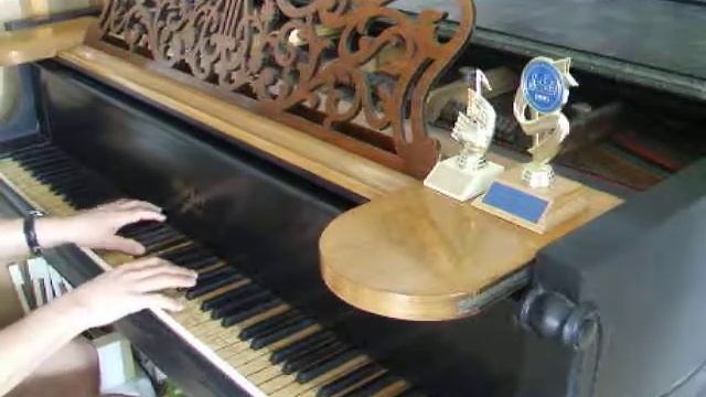 Weber Piano Playing - Etude Allegro by Yoshinao Nakada (+ new original music desk for the Weber!) смотреть онлайн