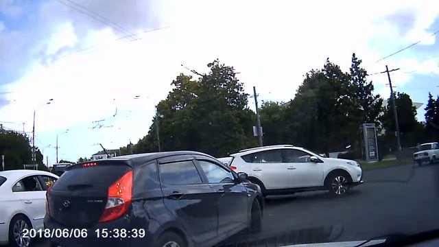 Хамы на перекрестке г. Краснодар смотреть онлайн