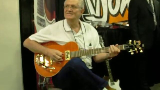 Gary Lambert - Beatles medley - NAMM 2009 смотреть онлайн