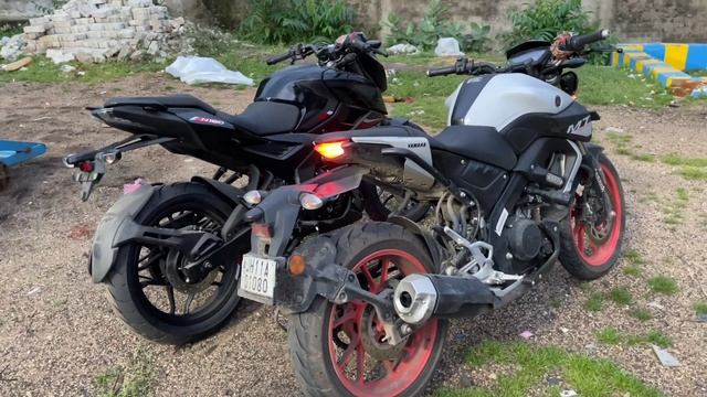 Bajaj Pulsar N160 Dual ABS Vs Yamaha MT-15 Exhaust & Light Comparison | price features | Best Kon? смотреть онлайн