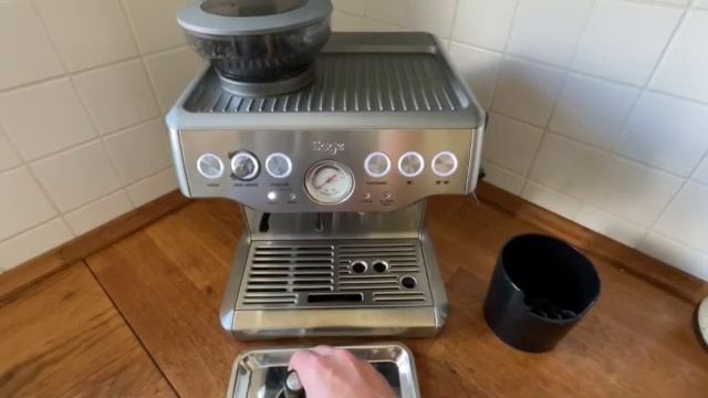 Sage Barista Express | make a Cafe Americano смотреть онлайн