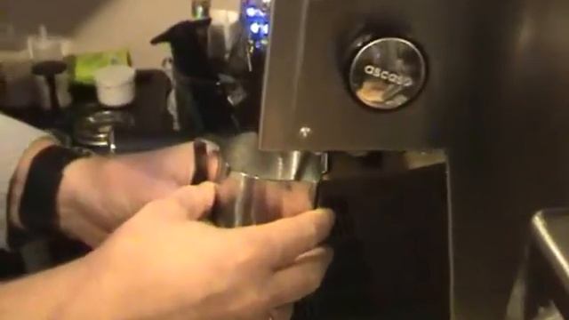 Ascaso Uno cappuccino készítés смотреть онлайн