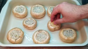 Фаршированные грибы мгновенно станут любимым рецептом обеда или ужина!