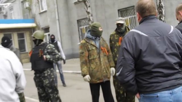 [7] Захват горотдела милиции Славянск 12 апр 2014 смотреть онлайн