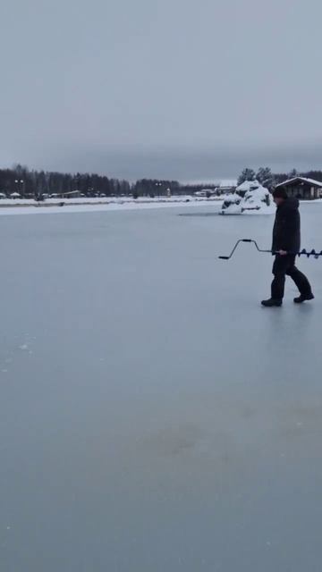 Состояние льда и первые поимки Зимняя рыбалка 2024 2025 смотреть онлайн