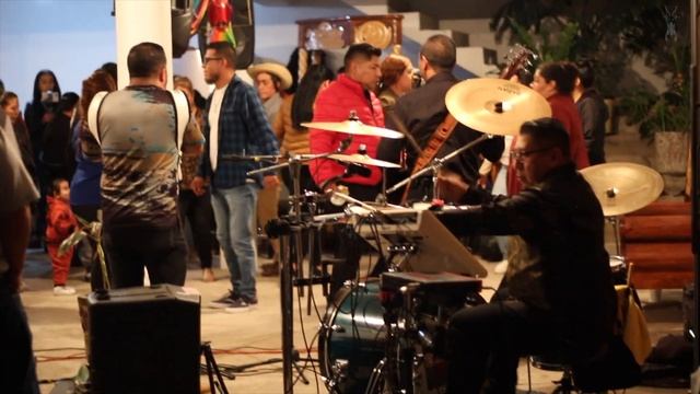 Familia Rios Alonzo..la octava смотреть онлайн