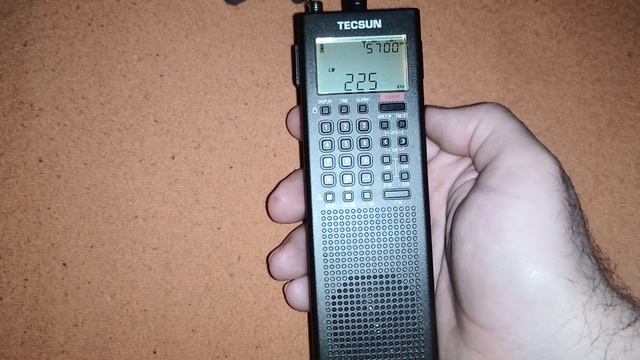 TECSUN PL-368 Harici lw mw anten ve miniwhip anten ile kıyaslama ve kanal tarama. смотреть онлайн
