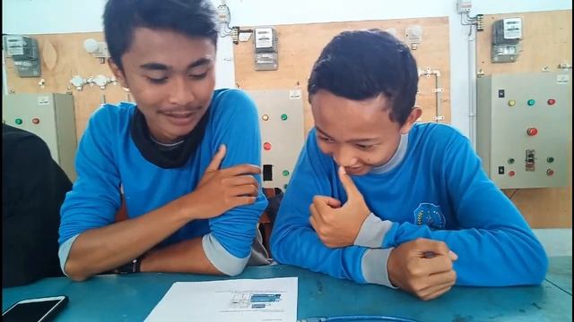 Percobaan Penyelidikan Jenis Fluida sebagai Dielektrik Kapasitor смотреть онлайн