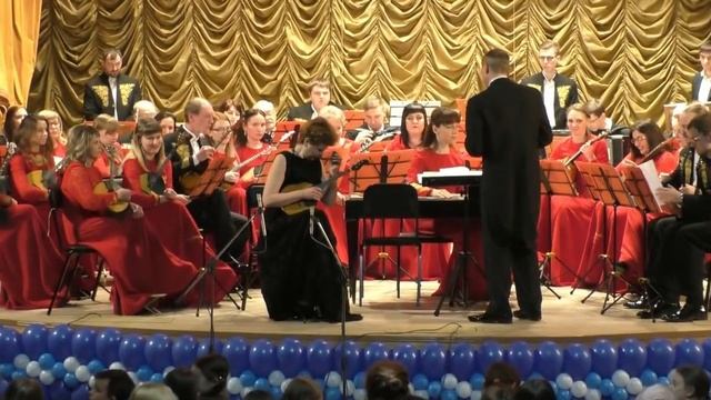 "ЧАРДАШ" и "АМЕРИКАНСКИЙ СУВЕНИР"  Анастасия КИРИЛЕНКО (домра).