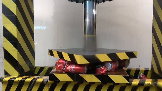 Что если под пресс положить 200 банок Coca-cola смотреть онлайн