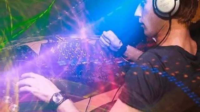 Benny Benassi played Dima Spike - Bounce It смотреть онлайн