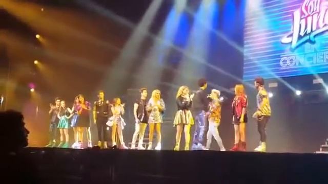 La invitación de Lionel Ferro a soy luna en concierto. смотреть онлайн