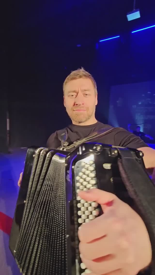 Встал весь зал после нашего концерта 😱🔥 смотреть онлайн