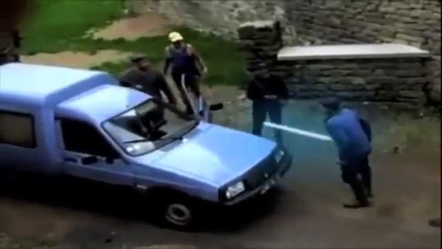 Anciano pelea con sable laser смотреть онлайн