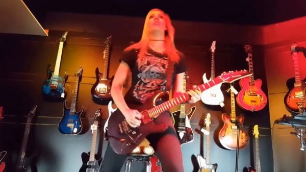 Nita Strauss - Aces high - Madrid clinic 2016