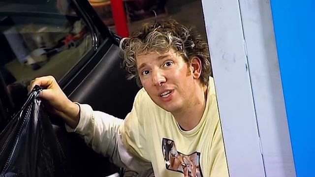 Edd Gives A Unique Look To Britain's Best-Loved Car | Wheeler Dealers смотреть онлайн
