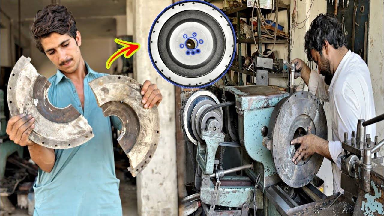 Как Пакистанские механики Изумительно Починили Сломанный Маховик грузовика смотреть онлайн