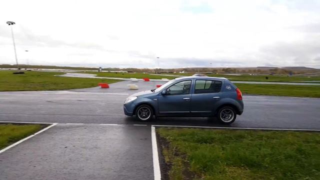 Атрон сандеро 15/10/2016 смотреть онлайн