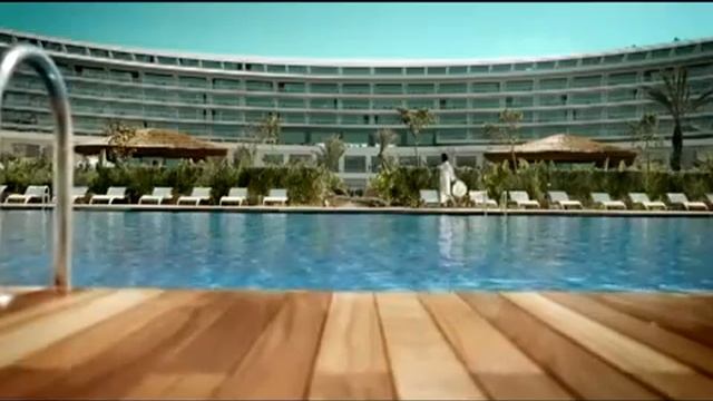 Maxx Royal смотреть онлайн