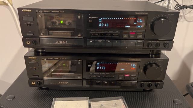 Victor & Victor TD-V721 (aka JVC TD-V1010) смотреть онлайн