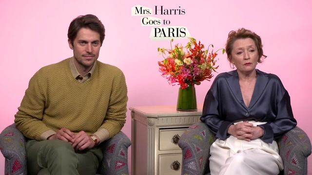 Lesley Manville & Lucas Bravo On MRS. HARRIS GOES TO PARIS & Their Favorite Dior Dress смотреть онлайн