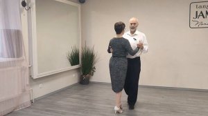 Аргентинское танго: крест с поворотом