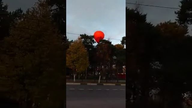 " Полет в небе средь бела дня....)) смотреть онлайн