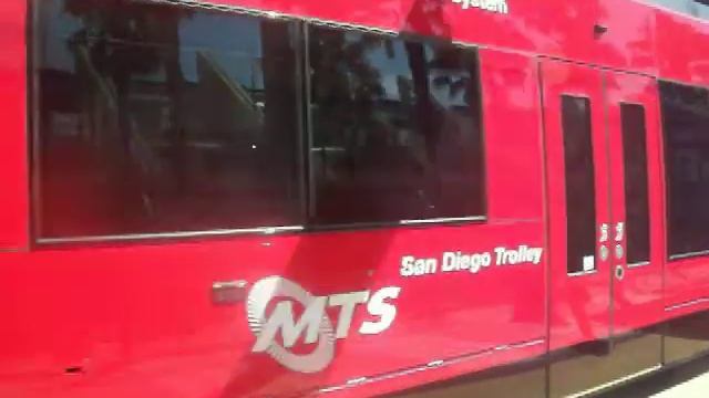 San Diego Trolley 2011 Siemens S70 LRV #4031/4021 смотреть онлайн