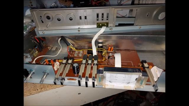 Ampli- amplificateur Akai AM-U11 à réparer, en panne. смотреть онлайн