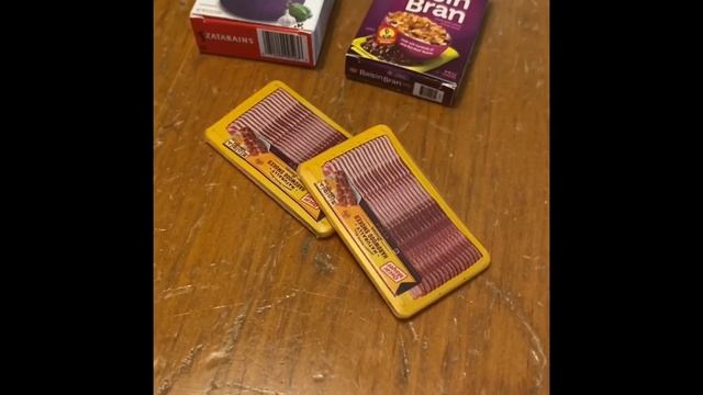 5 Surprise Mini Brands unpackaged смотреть онлайн