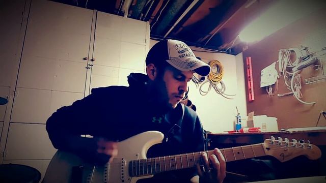 Monoprice 15 Watt Tube Amp - MIM Strat смотреть онлайн