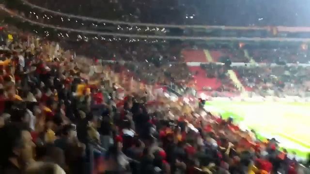 Türk Telekom Arena da 131,76 db'lik Rekor смотреть онлайн