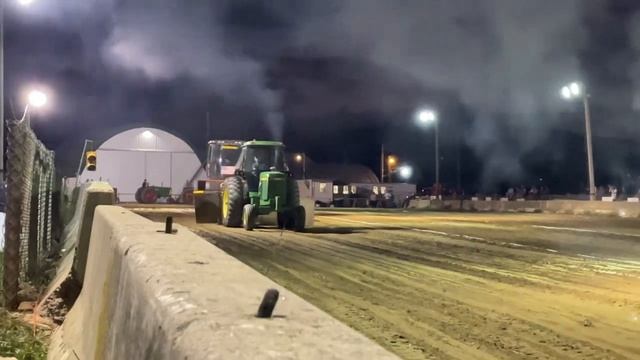John Deere 4055 15,500lb open Lorahs смотреть онлайн