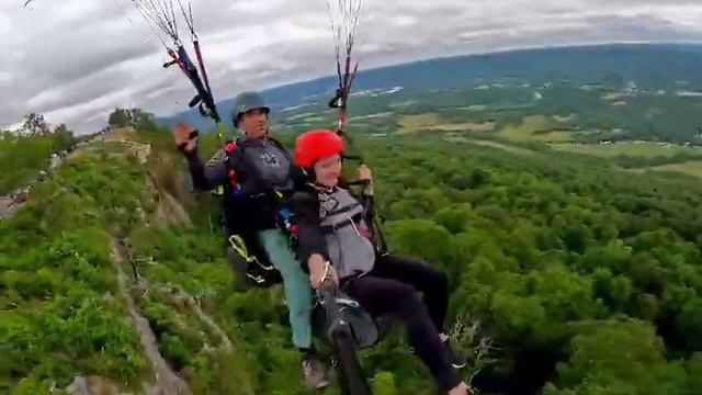 Tandem Paragliding at Lookout Mountain Flight Park смотреть онлайн