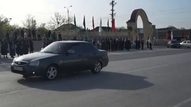 реликвии Пророка Мухаммада встретили в Сергокале смотреть онлайн