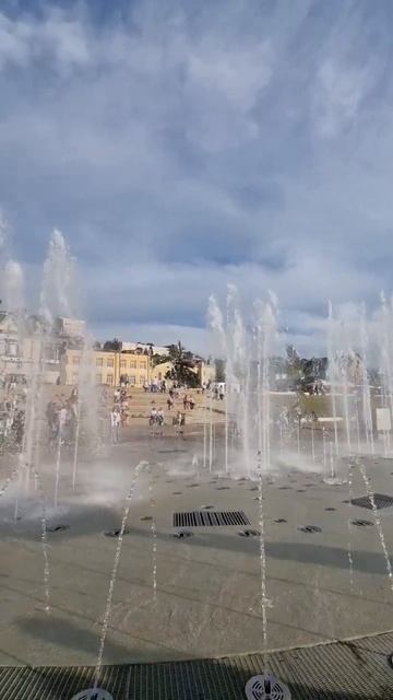 Танцующий фонтан смотреть онлайн