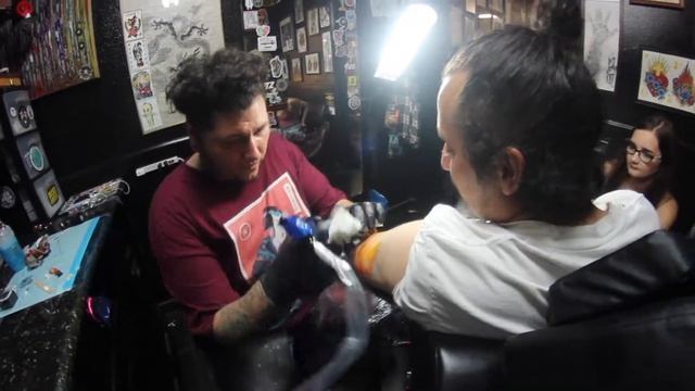 Stung By Tarantula Hawk | Tattoo Sleeves | EP 4 смотреть онлайн