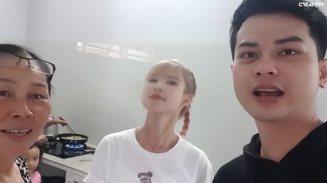 WIN.D DẮT BỐNG VỀ QUÊ CHỊ KHỞI MY VÀ ANH KELVIN KHÁNH CHƠI смотреть онлайн