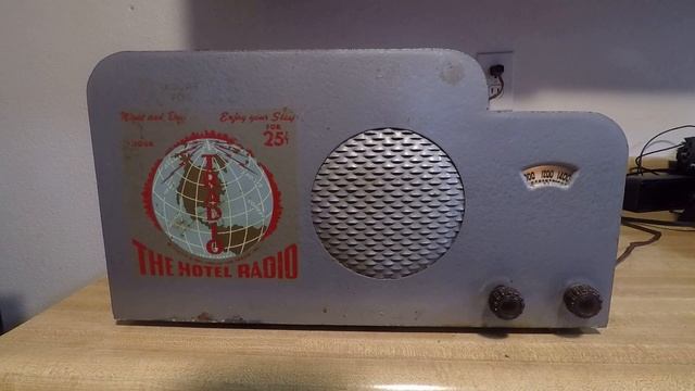 What 25 cent coin-op Radio buys in a Hotel Room in 1965. Tradio with 1960s radio ads. смотреть онлайн