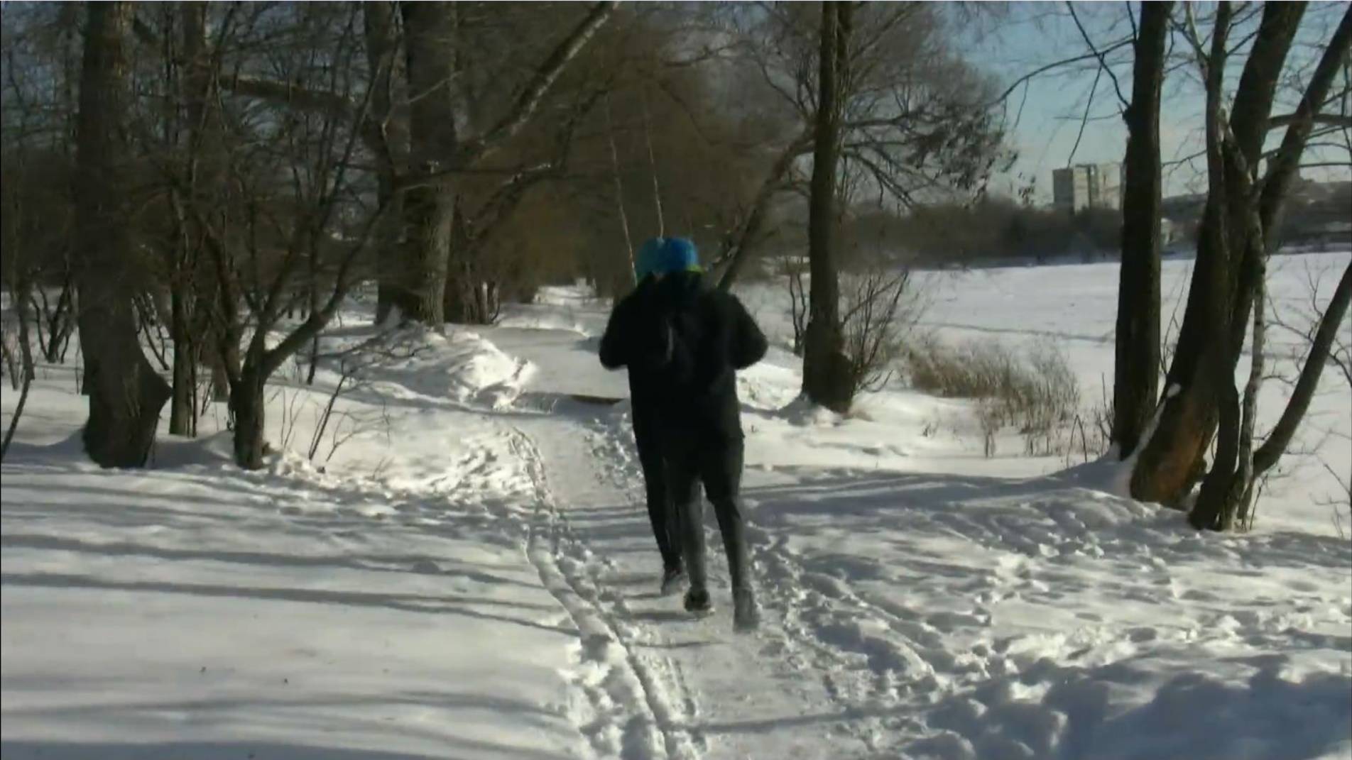 Пробежка вдоль озера