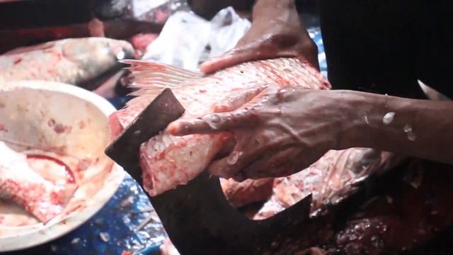 Amazing Man Cutting | Big Grass Carp Fish Skinning & Chopping By Expert Fish Cutter смотреть онлайн