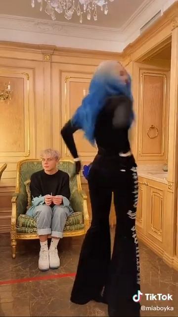 Миа Бойка💙 и Ваня Дмитрий🖤 смотреть онлайн