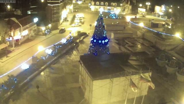 Вебкамера "Площадь Советская". Запись 03.01.2017 20:00:04 смотреть онлайн