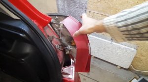 как снять задний фонарь шкода фабия