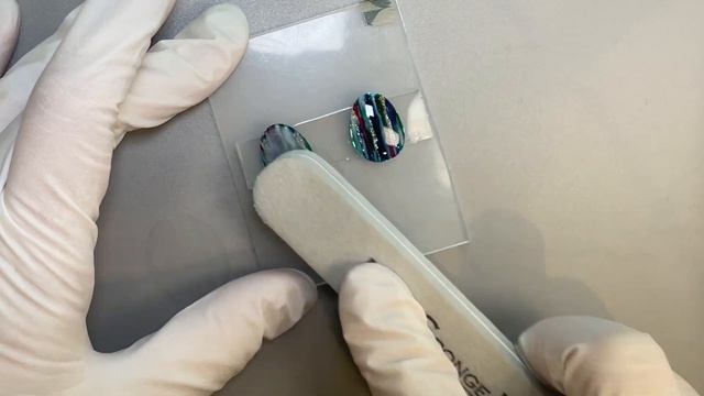 【モールドを使わないレジン】最近の”推しレジン”　でオーロラストライプを作る♪This is how you draw stripes смотреть онлайн