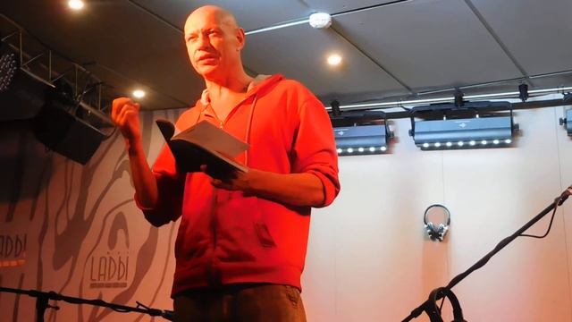 ЕМъ Мякишев ЖАДНОСТЬ ПОРОЖДАЕТ БЕДНОСТЬ Sound-Cafe "LADЫ" смотреть онлайн