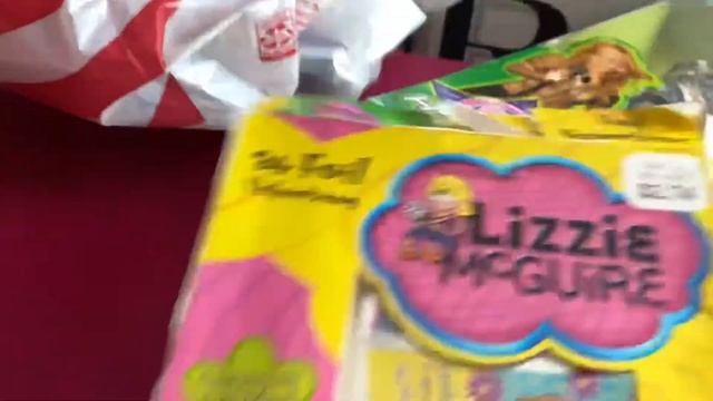 Yard sale finds! Disney items, Lizzie McGuire, 10 cent movies & more! смотреть онлайн